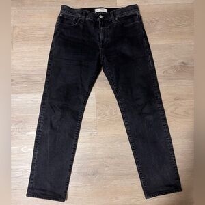 No longer fit me. Great quality pants, try on at local Madewell store for fit.